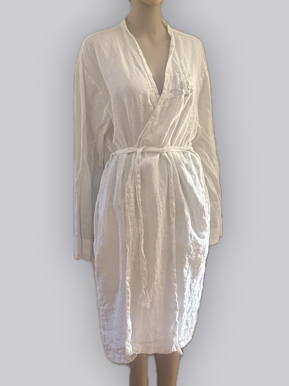 Luxury White Linen Robe - Picture 4 of 4